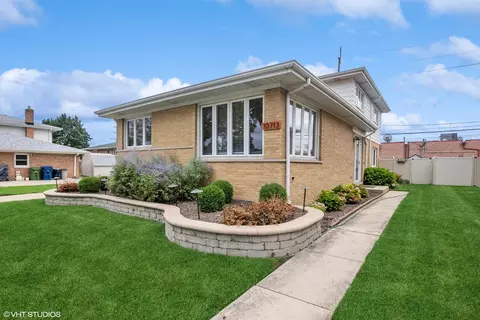 10713 Lacrosse Ave, Oak Lawn, IL 60453