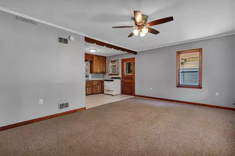 211 E Lincoln St, Reddick, IL 60961 photo 6