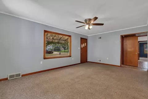 211 E Lincoln St, Reddick, IL 60961 photo 8