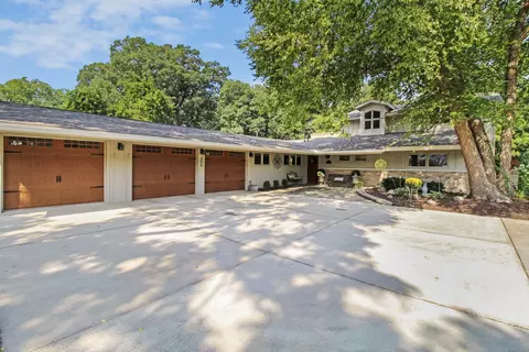 309 Rollingwood Ln, Joliet, IL 60431