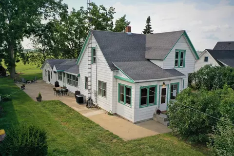 301 Ratzlaff St, Harvard, IL 60033