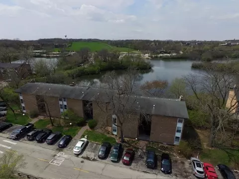 5529 E Lake Dr #79-C, Lisle, IL 60532
