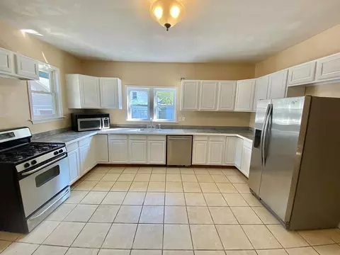 426 Watson St, Aurora, IL 60505 photo 8