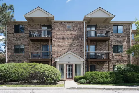 2241 Nichols Rd #C, Arlington Heights, IL 60004