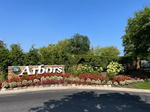 12 Oak Creek Dr #2211, Buffalo Grove, IL 60089