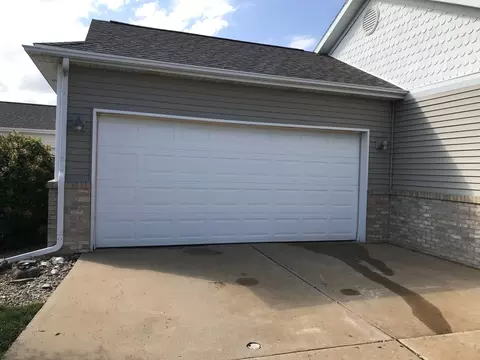 3 Astoria Way, Bloomington, IL 61704 photo 2