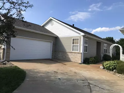 3 Astoria Way, Bloomington, IL 61704 photo 3