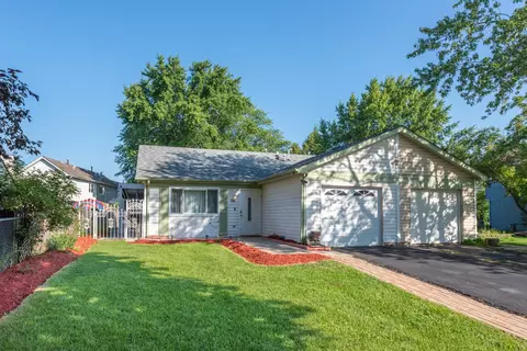 3310 Allspice Ct, Eola, IL 60519