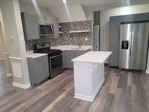 8847 S Wabash Ave, Chicago, IL 60619 photo 2