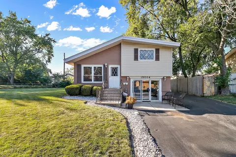 15004 El Vista Ct, Oak Forest, IL 60452