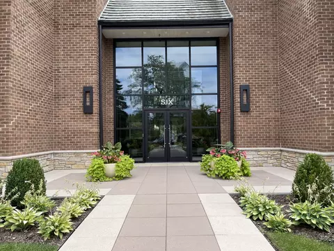 6 Oak Brook Club Dr #K106, Oak Brook, IL 60523