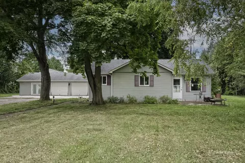 17220 Garden Valley Rd, Woodstock, IL 60098