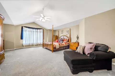 759 Ravinia Dr, Gurnee, IL 60031 photo 18