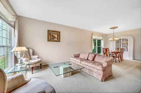 759 Ravinia Dr, Gurnee, IL 60031 photo 5
