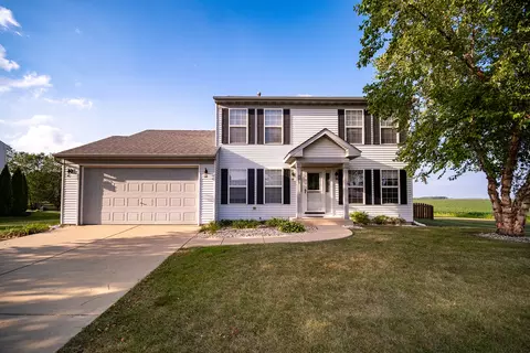 903 Autumn Ridge Rd, Sandwich, IL 60548