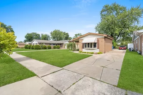 15217 Hamlin Ave, Midlothian, IL 60445 photo 2