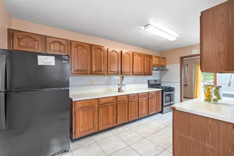 15217 Hamlin Ave, Midlothian, IL 60445 photo 11