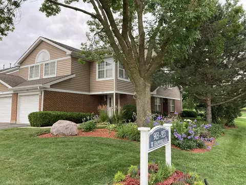 953 W Happfield Dr #953, Arlington Heights, IL 60004