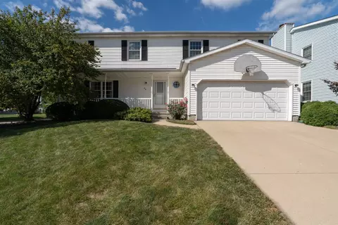 43 Boardwalk Cir, Bloomington, IL 61701