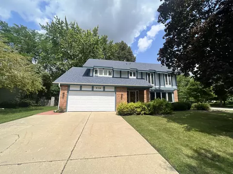 978 Butler Dr, Crystal Lake, IL 60014