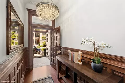 Entry Way - 67 E Cedar St, Chicago, IL 60611 photo 2 of 5