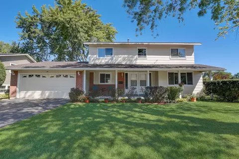 98 Kenilworth Ave, Elk Grove Village, IL 60007