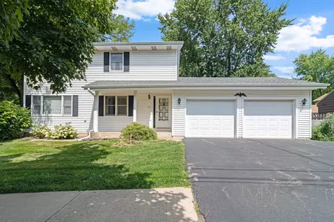 220 W Lasalle St, Somonauk, IL 60552