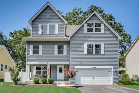 34466 N Hickory Ln, Round Lake, IL 60073