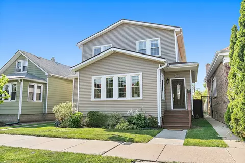 5709 W Henderson St, Chicago, IL 60634