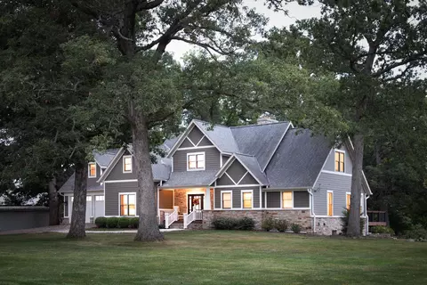 749 Black Partridge Rd, Metamora, IL 61548