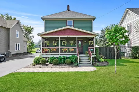 415 Washington St, Woodstock, IL 60098