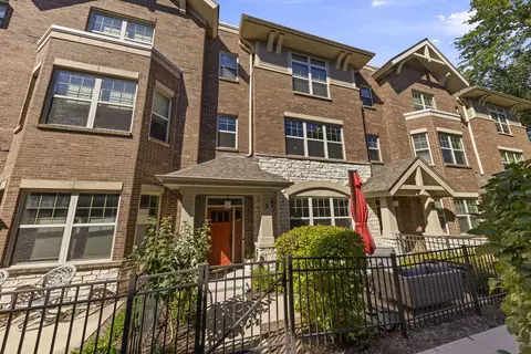 311 S Northwest Hwy #3, Park Ridge, IL 60068