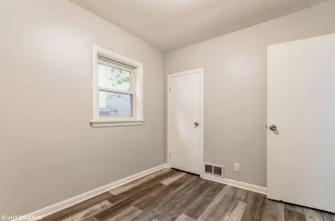 2009 E 93rd St, Chicago, IL 60617 photo 15