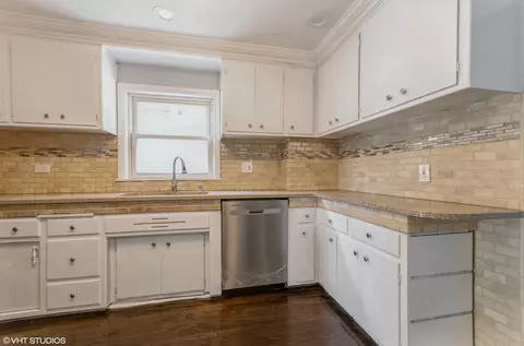 2009 E 93rd St, Chicago, IL 60617 photo 5
