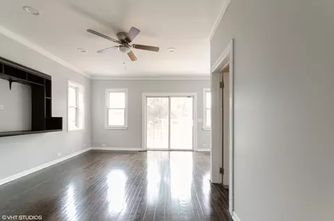 2009 E 93rd St, Chicago, IL 60617 photo 8