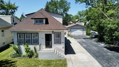 12832 Wood St, Blue Island, IL 60406