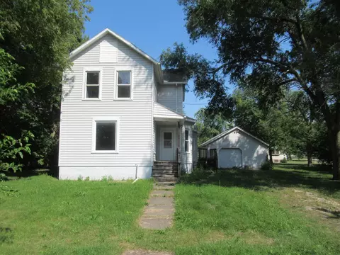 505 N 4th St, Cornell, IL 61319