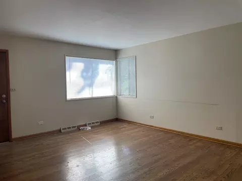 130 E Northwest Hwy #E, Des Plaines, IL 60016 photo 3