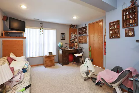792 Red Barn Ln, Elgin, IL 60124 photo 21