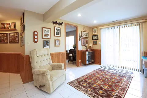 792 Red Barn Ln, Elgin, IL 60124 photo 20
