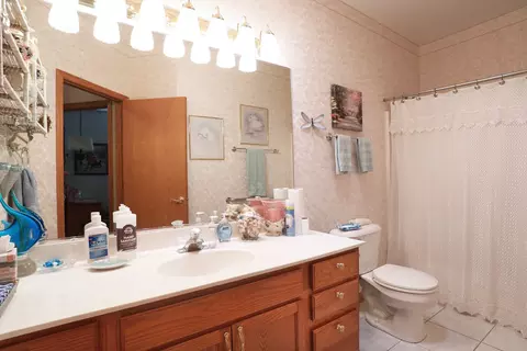 792 Red Barn Ln, Elgin, IL 60124 photo 15