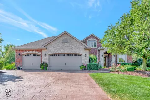 12311 Foxborough Dr, Mokena, IL 60448