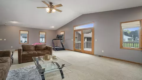 323 E 3rd St, Byron, IL 61010 photo 19