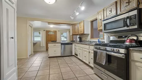 323 E 3rd St, Byron, IL 61010 photo 8