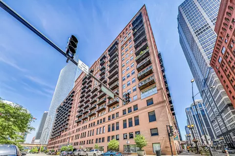 165 N Canal St #607, Chicago, IL 60606