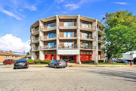3900 W 95th St #400, Evergreen Park, IL 60805