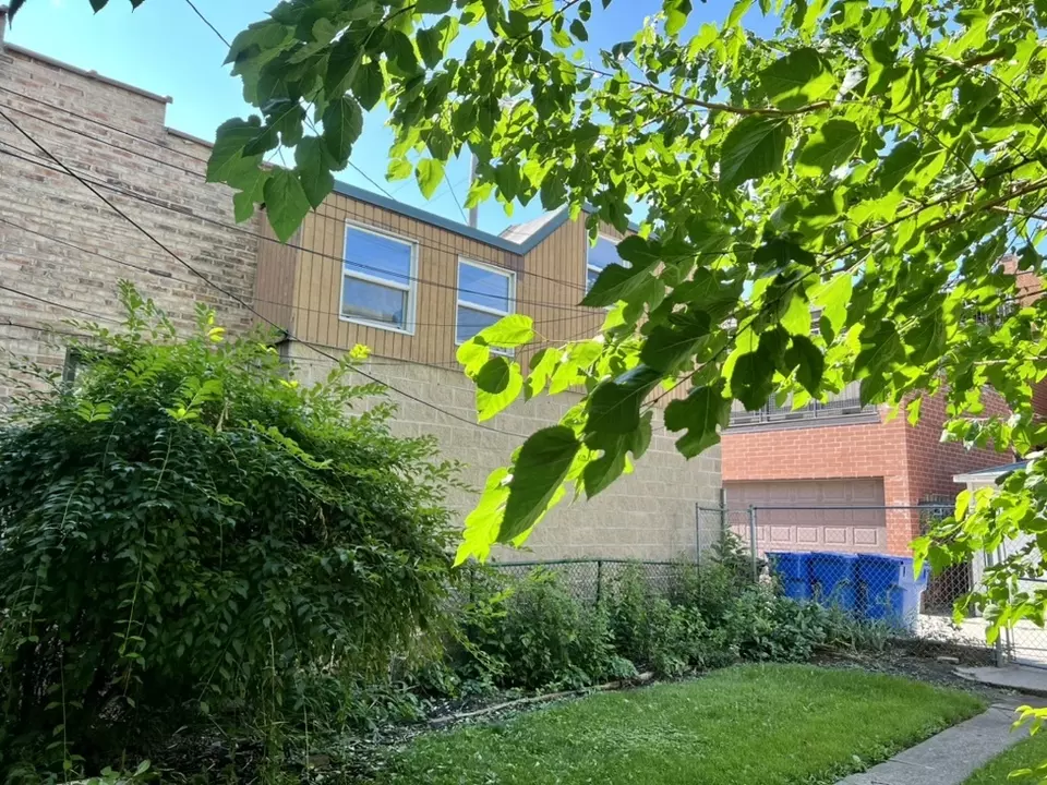 2326 W Belden Ave, Chicago, IL 60647 photo 28