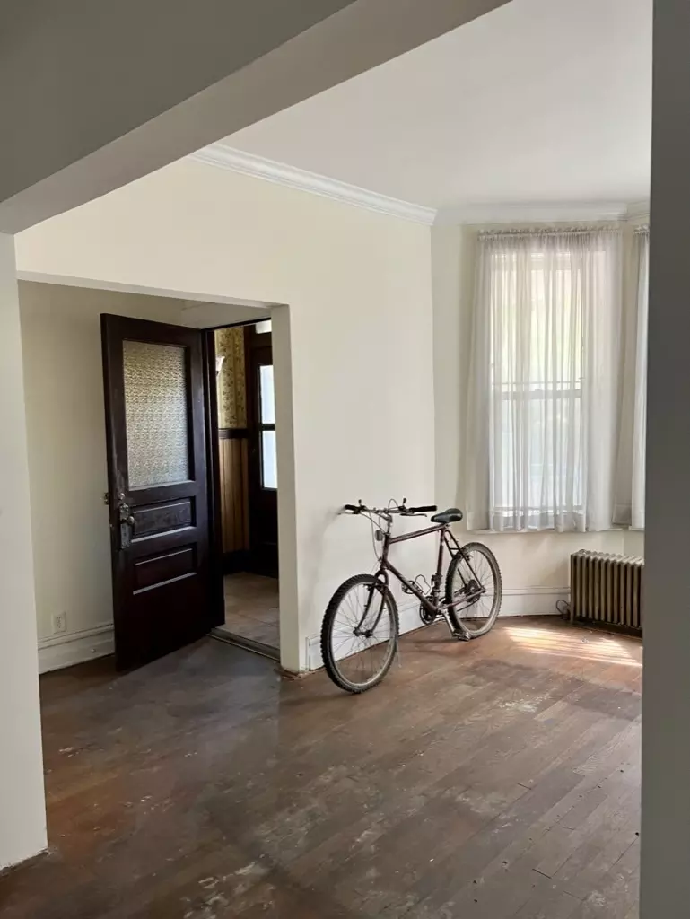  2326 W Belden Ave, Chicago, IL 60647 photo 2