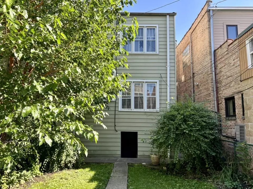  2326 W Belden Ave, Chicago, IL 60647 photo 29