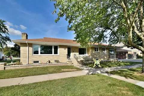 1204 Meadowcrest Rd, La Grange Park, IL 60526